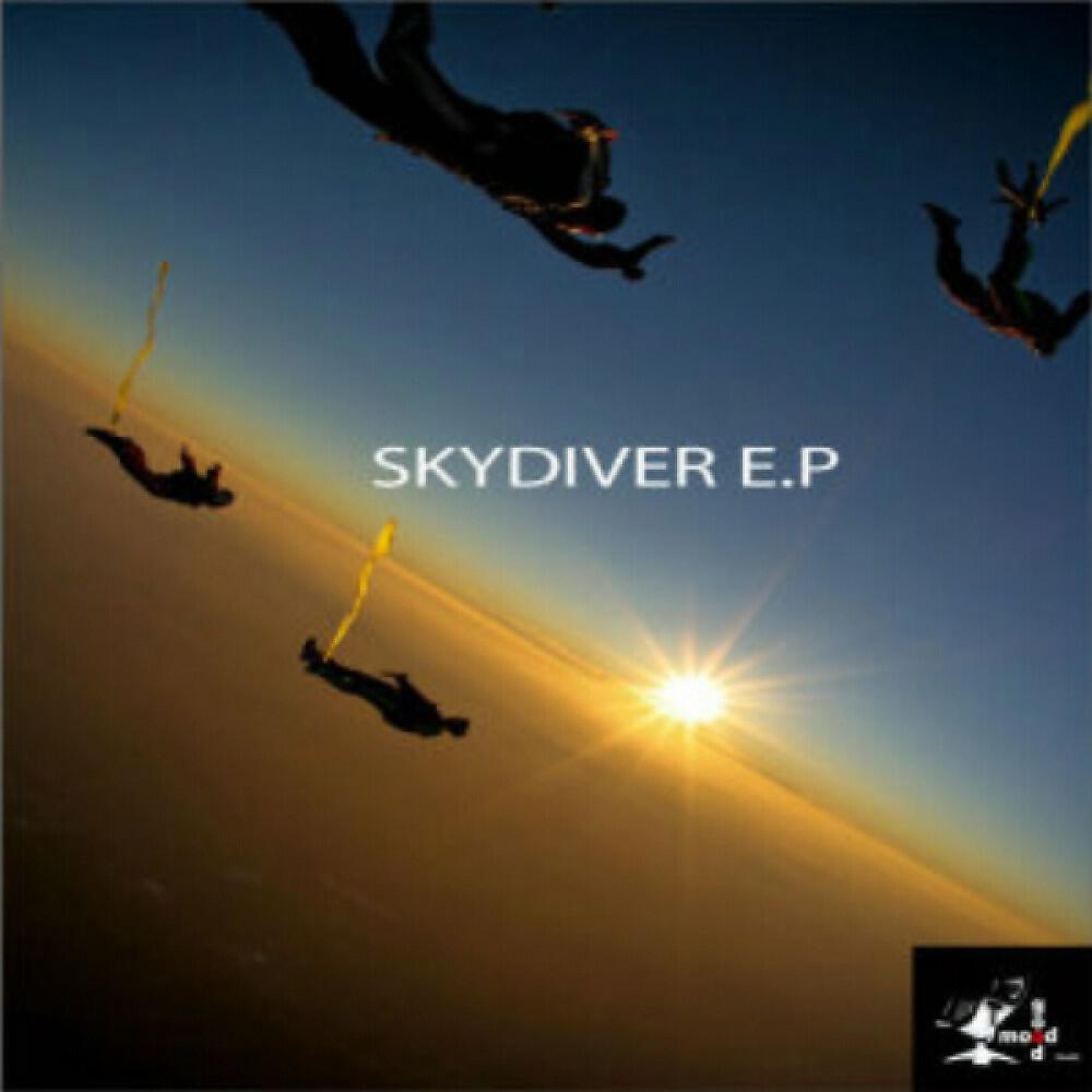 Living Room - Skydiver